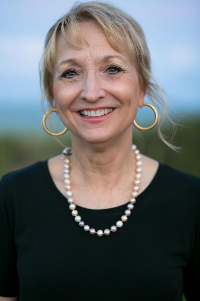 Photo of Elaine